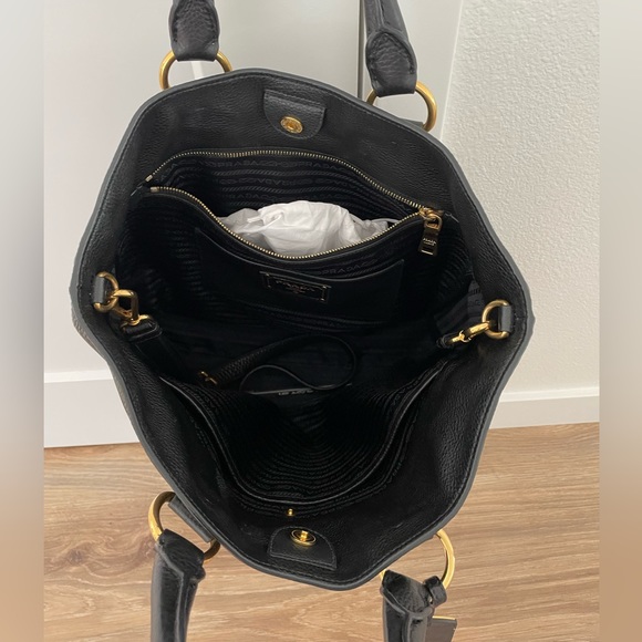 Prada Leather Tote Black, 💯 Authentic - Picture 7 of 10